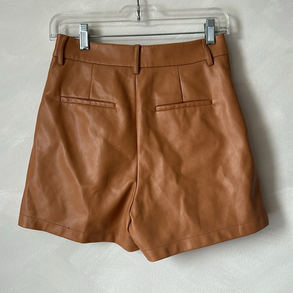 7 For All Mankind Faux Leather Shorts size XS brown camel pleather vegan - Picture 5 of 11